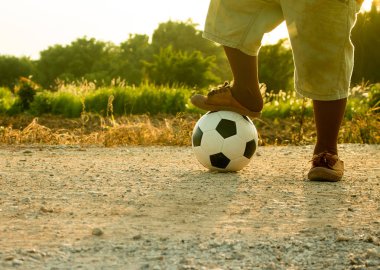 Futbol filtreli eski tonu çal.