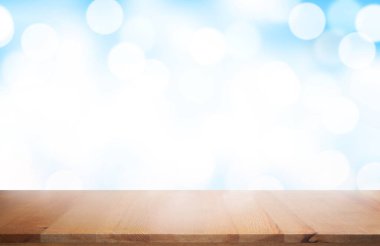 Mavi eğimli ahşap ürün görüntüsü.