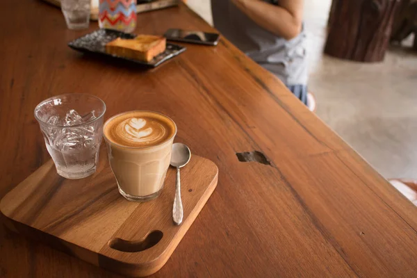 Piccolo Latte Art Cup Topping Beautiful Heart Art Milk — стоковое фото