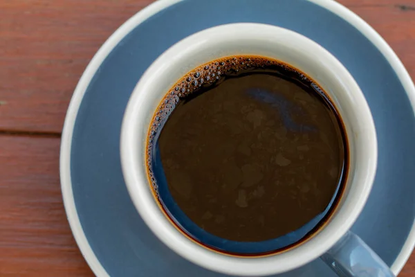 Una Taza Café Sobre Una Mesa Madera — Foto de Stock