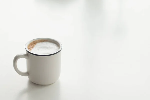 Cierre Una Taza Vintage Café Con Leche Caliente Escritorio Vintage — Foto de Stock