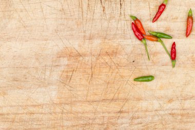 Yemek arkaplanı yapmak için kopyalama alanı tasarımlı Grunge ahşap kesme tahtası.