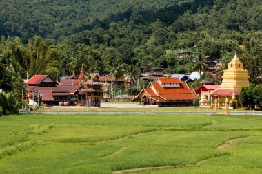 Wat Sri Pho Chai Tapınağı sembolü Na Haeo 'nun manzarası, Loei Eyaleti' nin 8 Eylül 2017, Loei Eyaleti, Tayland.