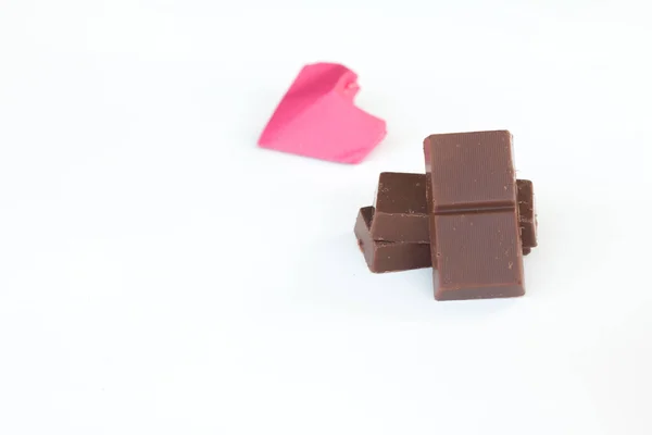 Barras Chocolate Picadas Sobre Fondo Blanco — Foto de Stock