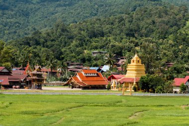 Wat Sri Pho Chai Tapınağı sembolü Na Haeo 'nun manzarası, Loei Eyaleti' nin 8 Eylül 2017, Loei Eyaleti, Tayland.