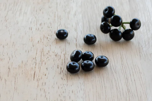 Pile Wild Berries Wooden Table — Stock Photo, Image