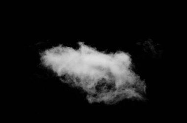 Siyah arkaplanı olan beyaz bulut.