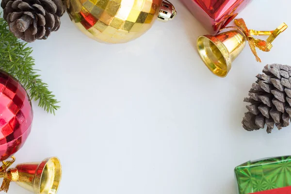 Albero Natale Decorato Con Ornamenti Colorati Design Copyspace Fare Sfondo — Foto Stock