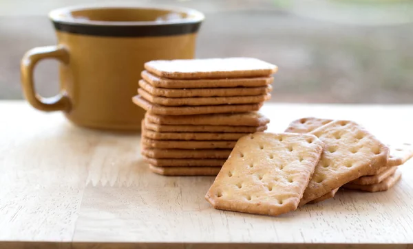 Mjölkkex Cookies Serveras Med Varmt Kaffe Träbord Tidsrast Stockfoto
