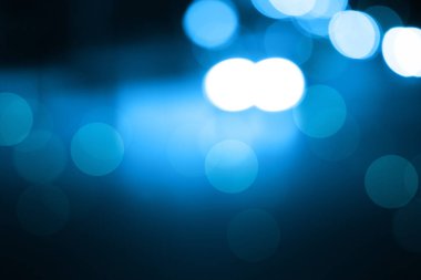 Bulanık açık mavi eğimli bokeh soyut arkaplan.