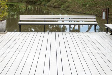 Rahatlamak için beyaz teras..