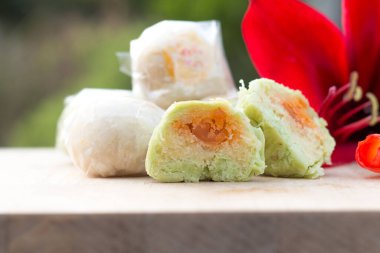 Yumurta sarısı ile Çin Pastası-Mung Fasulyesi.