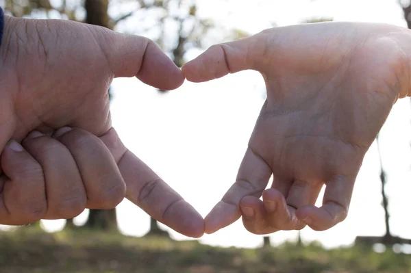 Mãos Forma Coração Amor Silhueta Mão Fazer Forma Coração Com — Fotografia de Stock