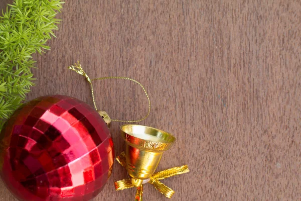 Geschmückter Weihnachtsbaum Mit Bunten Ornamenten Und Copyspace Design Für Make — Stockfoto