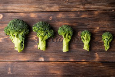 artan Brokoli lahana. Sezon taze ve doğal sebze