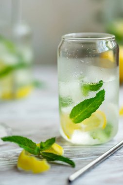 refreshing cocktail with lemon and mint