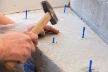 Üretim ve keten montajı. Master çalışmalarını.