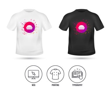 Şablon T-shirt sahte. Hamburger işareti simgesi. Fast food sembolü. Abur cubur. Gerçekçi gömlek mockup tasarım. Baskı, tipografi simgesi. Vektör