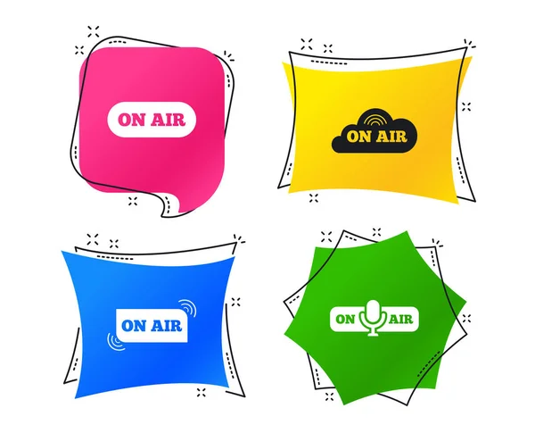 Hava Simgeleri Canlı Akışı Işaretler Mikrofon Simgesi Geometrik Renkli Etiketler — Stok Vektör