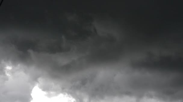 暗い雲のタイムラプス ビデオ — ストック動画