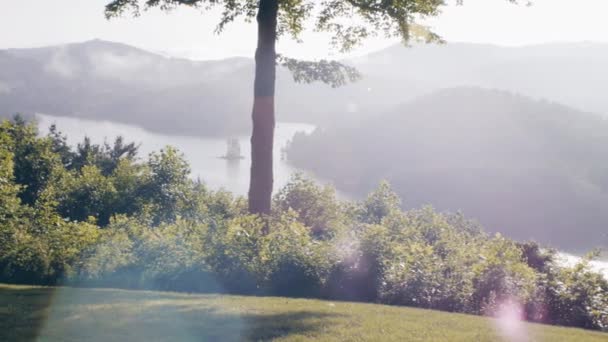 立面図から霧の湖 — ストック動画