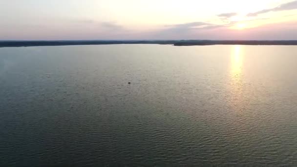 Volo Sulla Barca Tramonto Del Lago — Video Stock