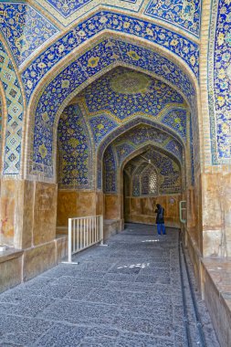 İsfahan Şah Camii geçidi