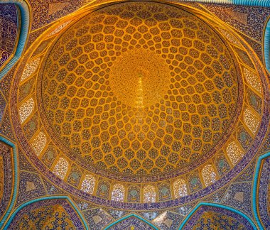 Sheikh Lotfollah Mosque dome clipart
