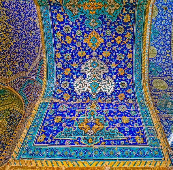 Isfahan Shah Mosque vault — Stock Photo, Image