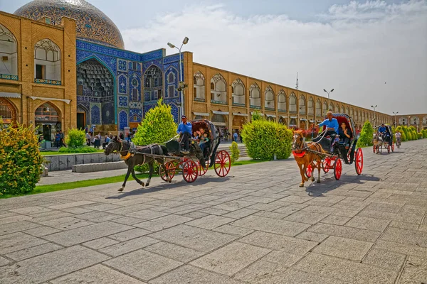 İsfahan İmam Meydanı fayton gezisi — Stok fotoğraf