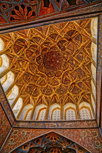 Ali Qapu Palace music hall ceiling — Stock Photo, Image