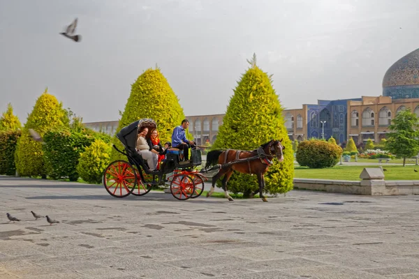 Isfahan Imam Square passeio de carruagem — Fotografia de Stock