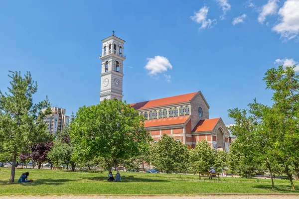 De kathedraal van Moeder Teresa in Pristina — Stockfoto