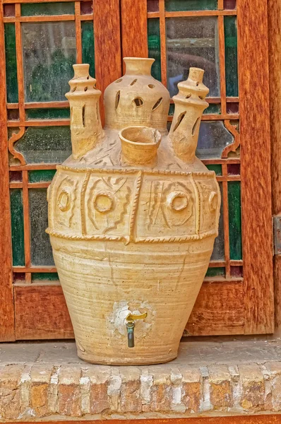 Clay pot in water museum in Yazd — Stock Photo, Image