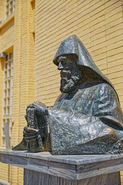 Arménská arcibiskup Khachatur Kesaratsi socha — Stock fotografie