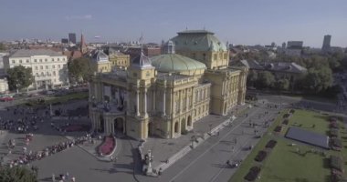Zagreb Hava Hırvat Ulusal Tiyatrosu