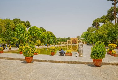 Çehel Sotoun Sarayı avlu