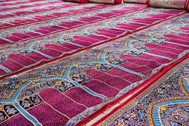Cami halıları.
