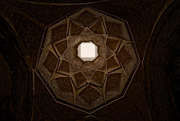 Isfahan starego meczetu sufit — Zdjęcie stockowe
