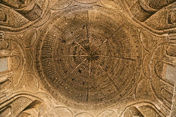 Isfahan Eski Camii kubbe — Stok fotoğraf