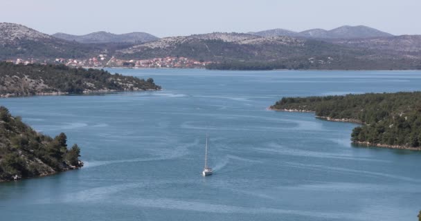 Krka kanaal luchtfoto — Stockvideo