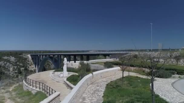 Antenne für Krka-Brücke — Stockvideo