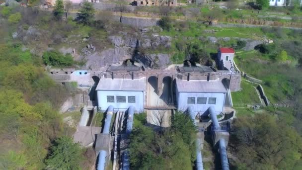 Hydroelectric power plant aerial — Stock Video