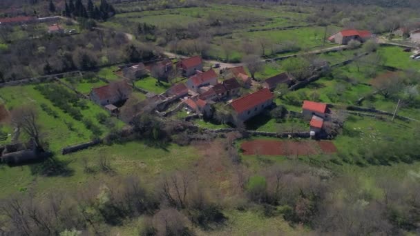 Necven little village, aerial — Stock Video