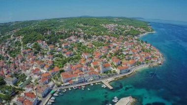 Sutivan Brac Adası, hava atış