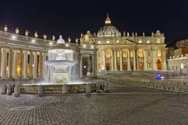 Plaza de San Pedro en Vaticano — Foto de Stock