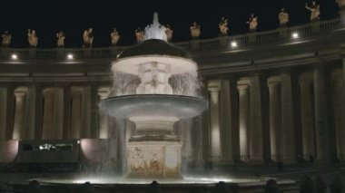 Vatikan 'daki Aziz Peter Meydanı