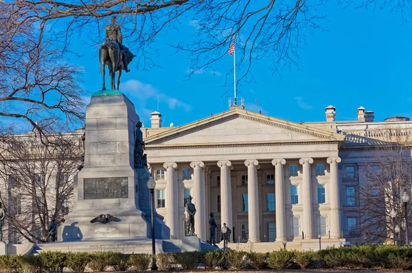 Palazzo del Dipartimento del Tesoro a Washington DC USA — Foto Stock