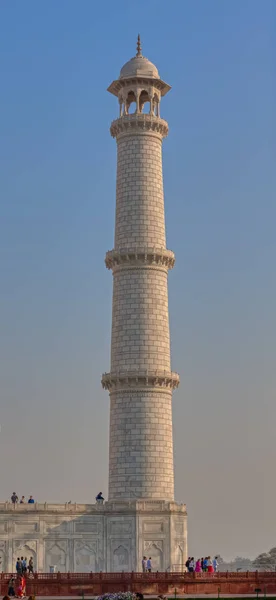 El minarete Taj Mahal, India — Foto de Stock