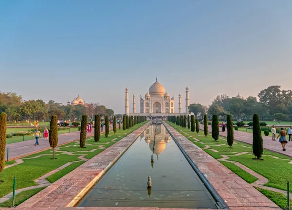 Il famoso Taj Mahal, India — Foto Stock